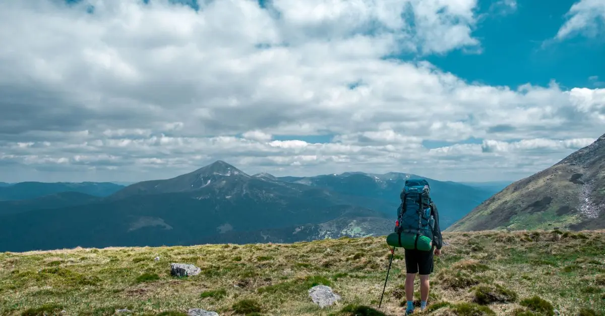 Globe Explore : 5 Astuces pour Voyager Loin sans Se Ruiner